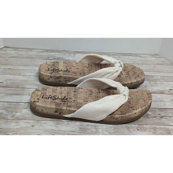 Lifestride Happy Womens Size 11M Cream Slip On Flat Flip Flop Sandals H9677F5251 - Picture 1 of 11